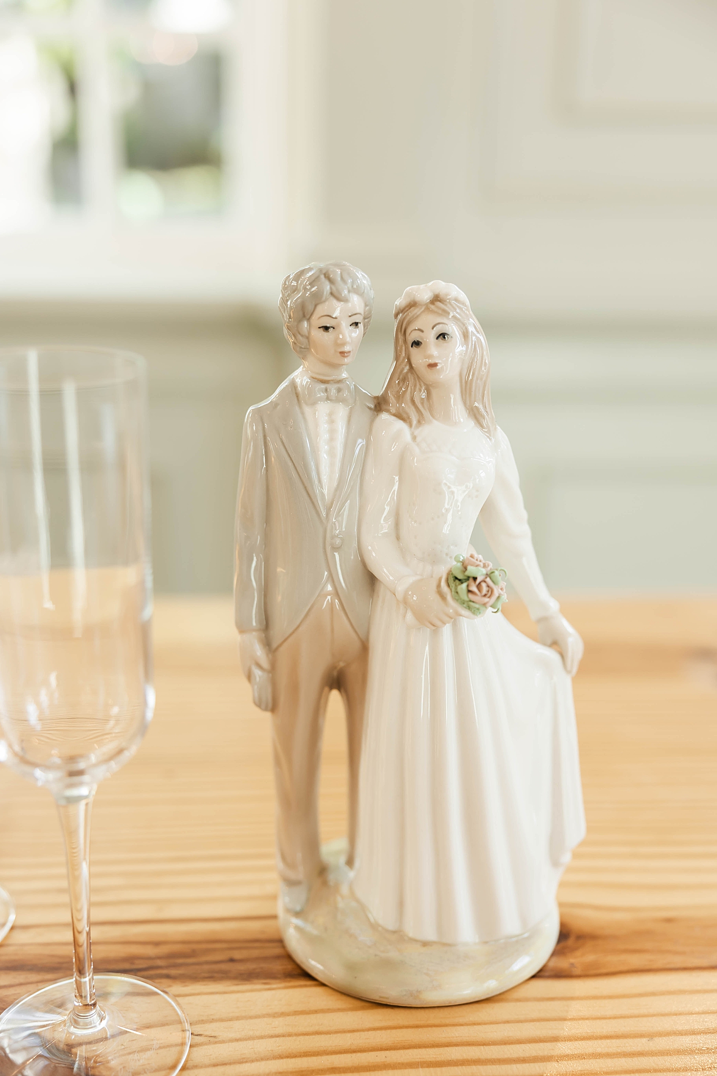 Antique wedding cake topper | Carters Event Co